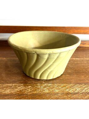 1940’s Floraline USA 582 Avacado Green Ceramic Planter Bowl Swirl Design vintage